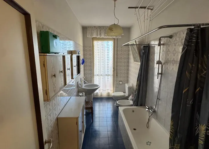 Ampio Vista Mare, A 250 M Dalla Di 圣雷默